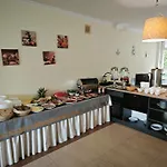 B&B Finezja Fizjomed 푸스트코보